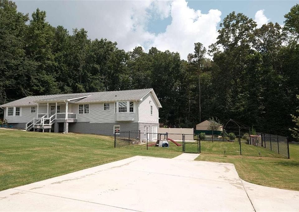 1st image of 1447 Azalea Dr