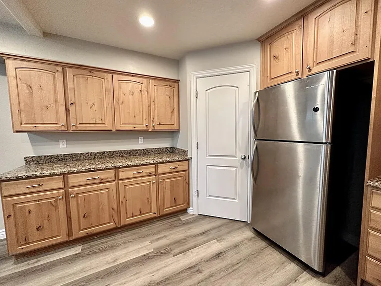 927 E Montana Vista Ln — Photo 14