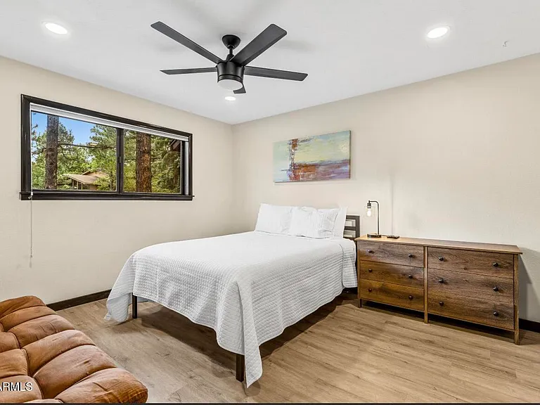 2803 N Carefree Cir — Photo 14