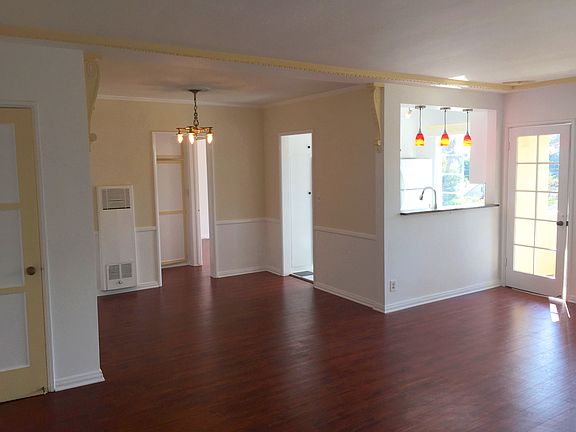 3rd image of 1648 N Ogden Dr APT 14