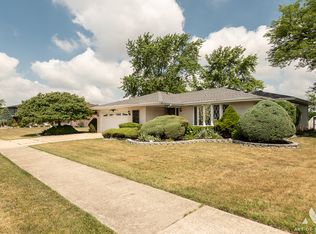 8226 Bob O Link Rd, Orland Park, IL 60462