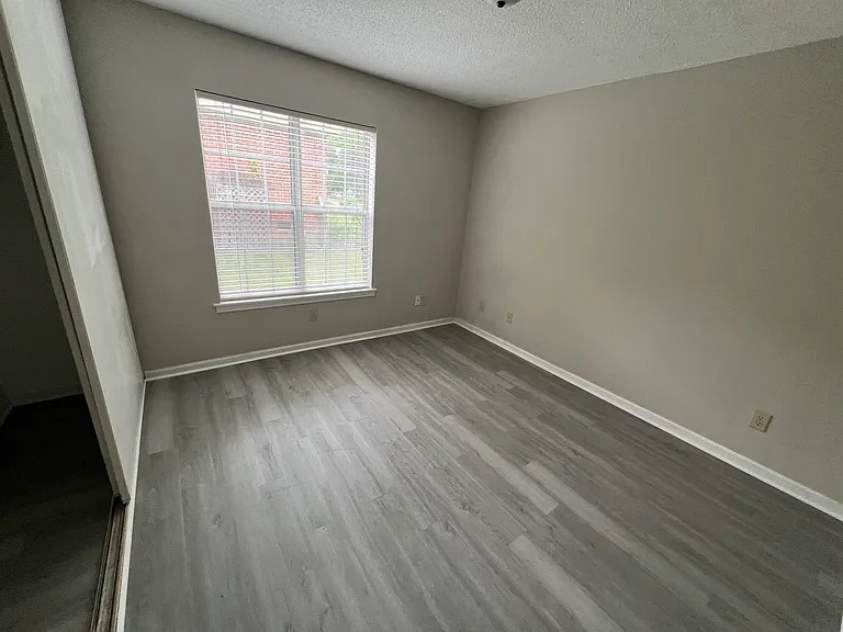 1040 Patrick Dr #1048 — Photo 5