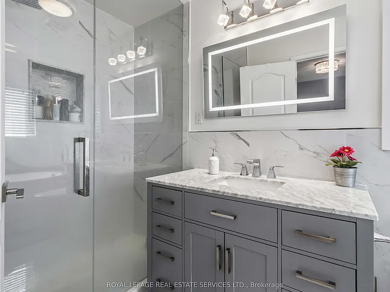 3872 Skyview St — Photo 19
