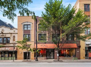 3250 N Lincoln Ave APT C, Chicago, IL 60657