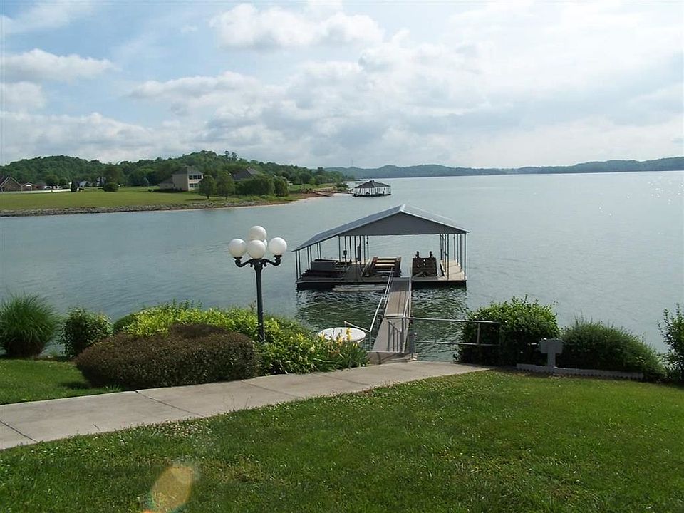 2nd image of 305 Scenic Shores Way