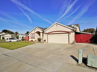 1484 Tulip St, Lemoore, CA 93245