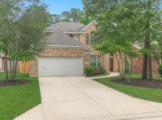 66 N Hollylaurel Cir, The Woodlands, TX 77382
