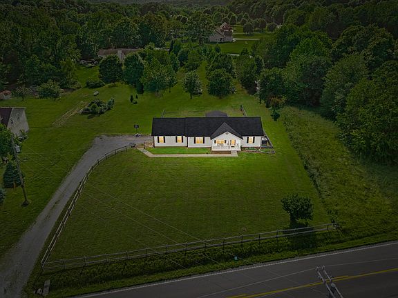4th image of 4135 Mount Zion Rd