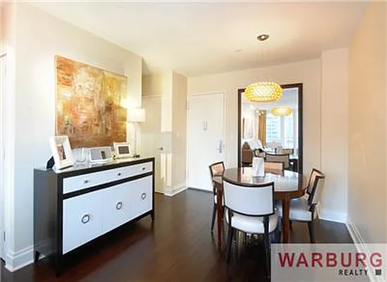 Sold by Warburg | media 23