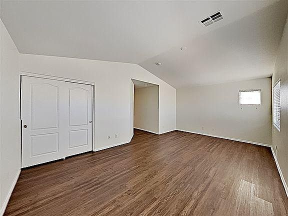 4th image of 654 Velvet Silk St