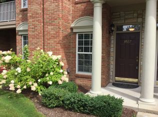 3587 Oakmonte Blvd #1, Rochester, MI 48306