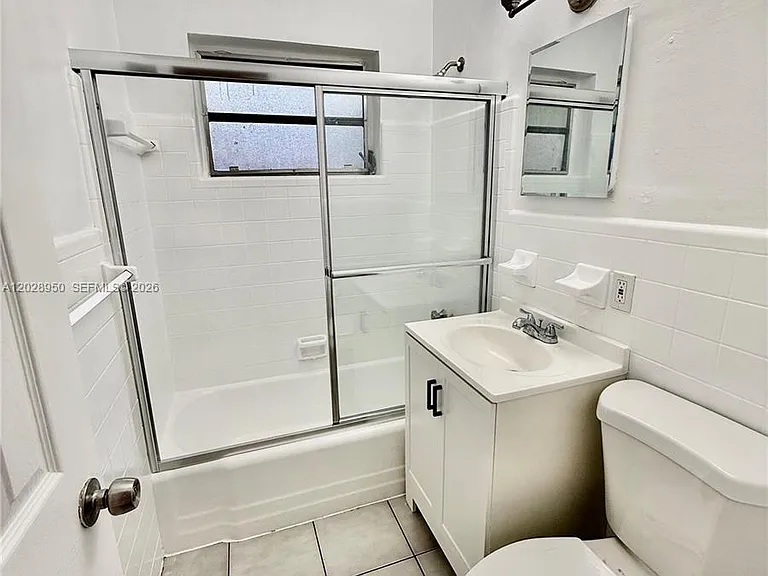 717 SW 13th Ave #2 — Photo 8