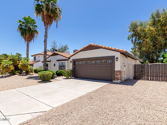 3rd image of 5531 E BEVERLY Lane
