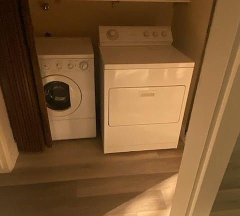 5th image of 5827 S Waterbury Way #D