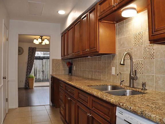 5th image of 13162 Trail Hollow Dr