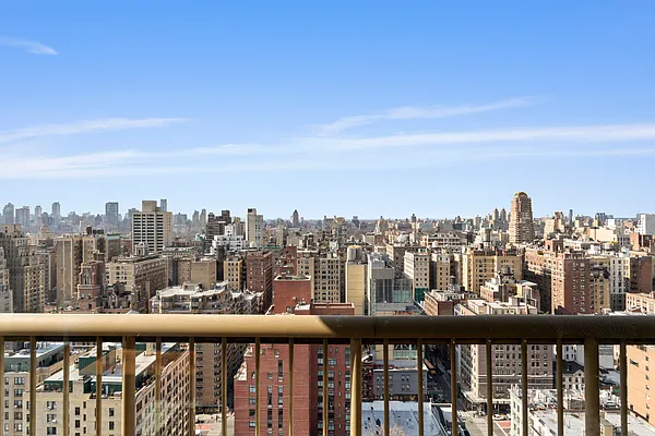 Sold by Douglas Elliman | media 4