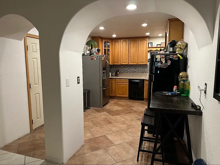 301 Hillside Dr — Photo 6