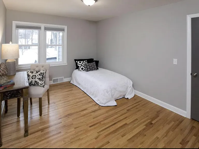 1200 Lakeview Ave S — Photo 13
