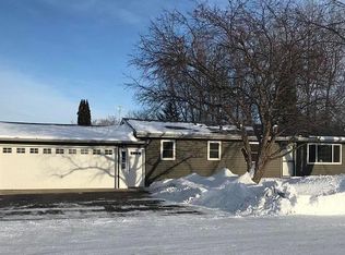 8 Elm Ln, Lisbon, ND 58054