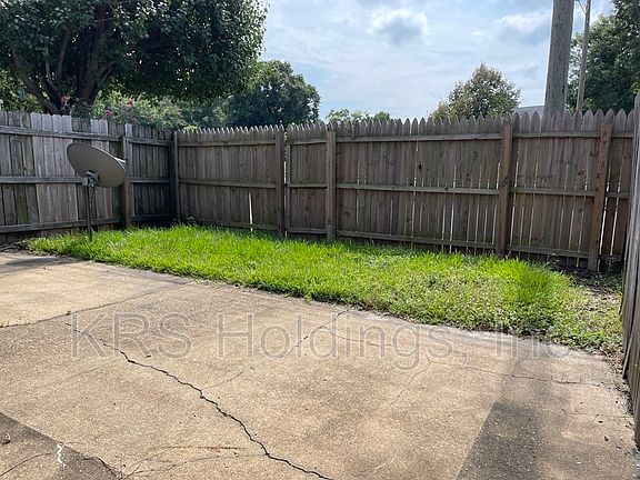 5th image of 4023 Francis Lee Dr