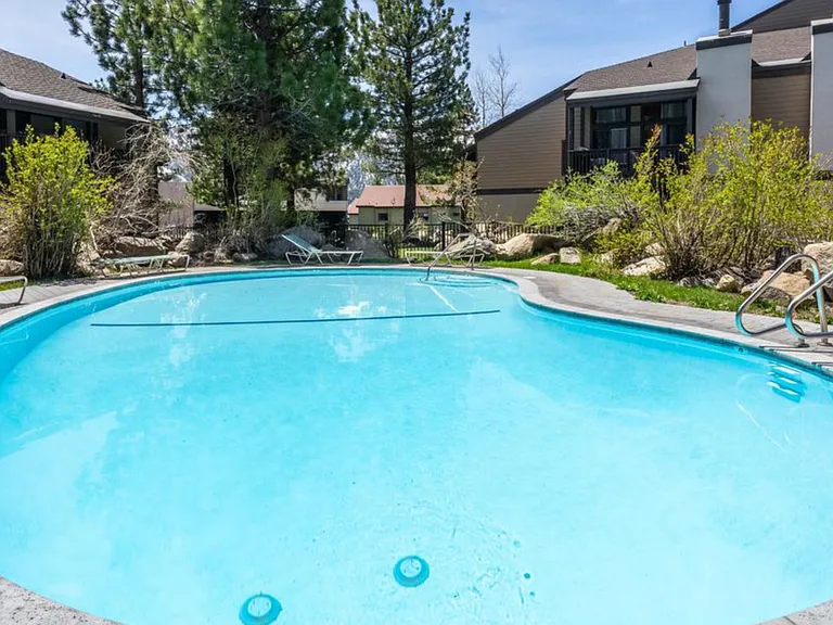 362 Old Mammoth Rd #33 — Photo 15