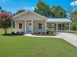 1963 Marsha Rd, Lockhart, AL 36455