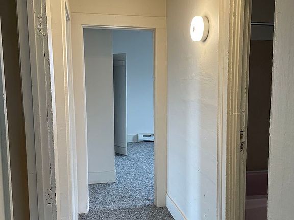 4th image of 502 Beach Ave