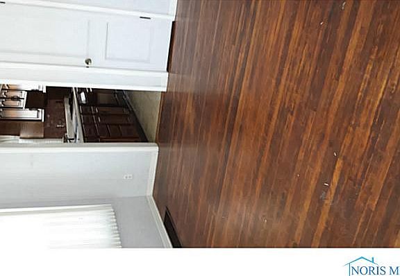 5th image of 42 W Gramercy Ave