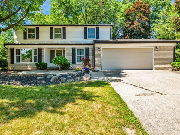 12051 Wildwing Rd, Plymouth, MI 48170