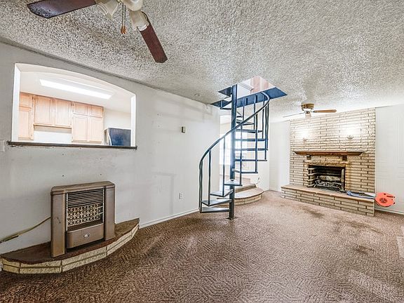 5th image of 2706 N Hancock Ave