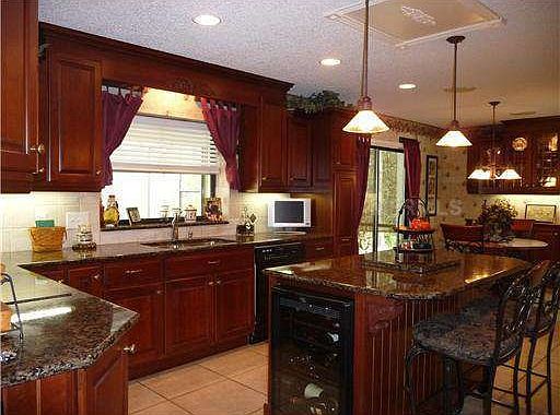 5th image of 1726 Alvarado Ct