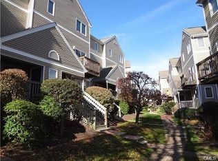 8 Glenrock, Norwalk, CT 06850