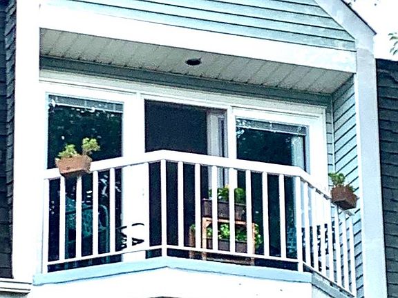 3rd image of 37 Harbor Ln Floor 3C-3