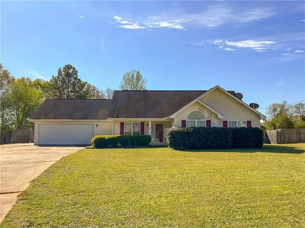 10 Pope St, Fort Mitchell, AL 36856