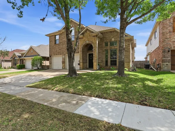 2451 Beachview Dr, Grand Prairie, TX 75054