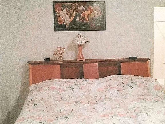 2nd image of 104 Barlett Ave