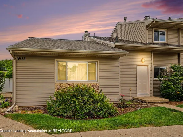 905 Registry Dr #133, Grand Ledge, MI 48837