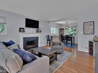 3252 Holly Hill Dr, Falls Church, VA 22042