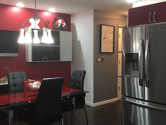 Eat in Kitchen