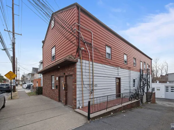 463 River Dr, Garfield, NJ 07026