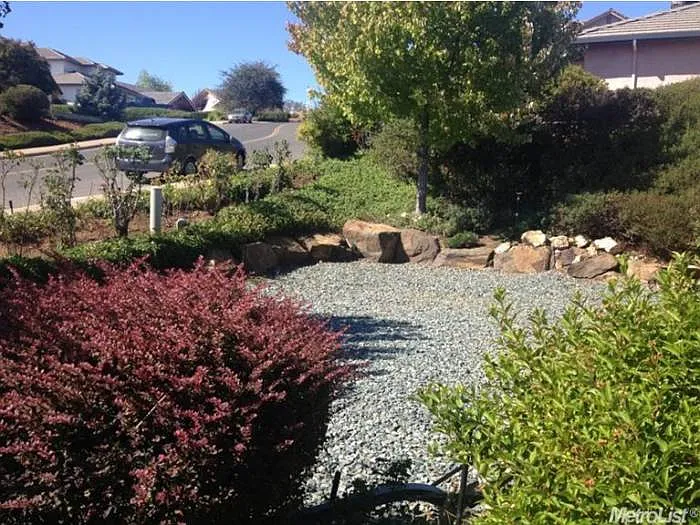 860 Argonaut Dr photo 1