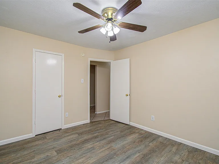 16835 Carbridge Dr — Photo 11