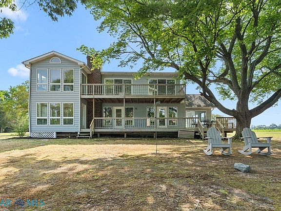 3rd image of 104 Bells Creek Ln
