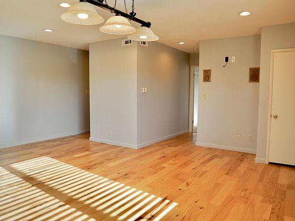 3rd image of 35754 Mission Blvd #C
