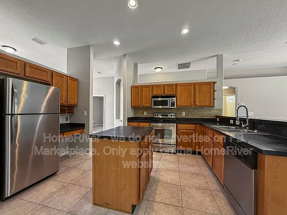 5th image of 12049 Lake Fern Dr
