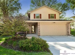 5424 S 106th St, Omaha, NE 68127