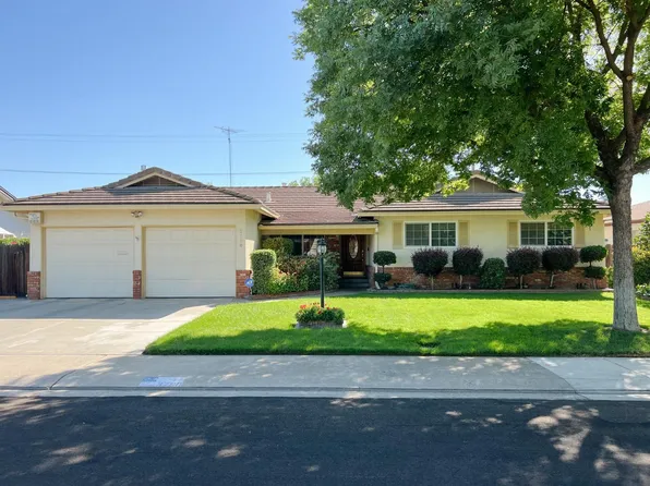 3700 Poinsettia Dr, Modesto, CA 95356