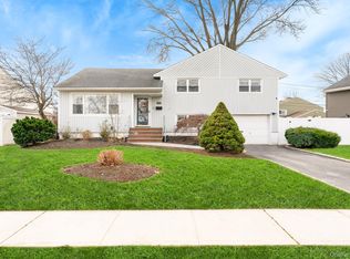 3738 Regent Lane, Wantagh, NY 11793