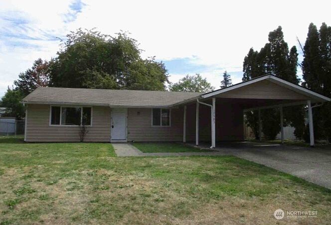 1st image of 17505 5th Avenue E