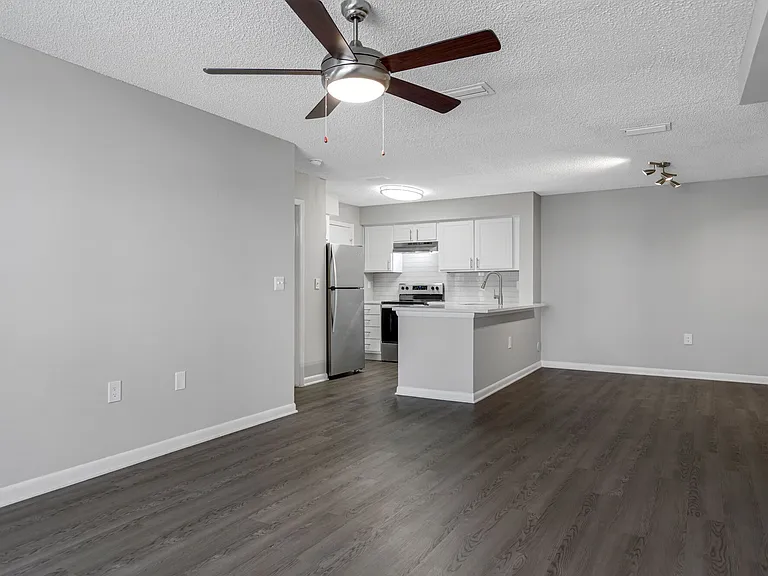 Town Aventura — Photo 32